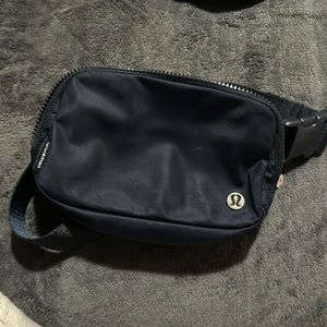 Navy blue lululemon belt bag